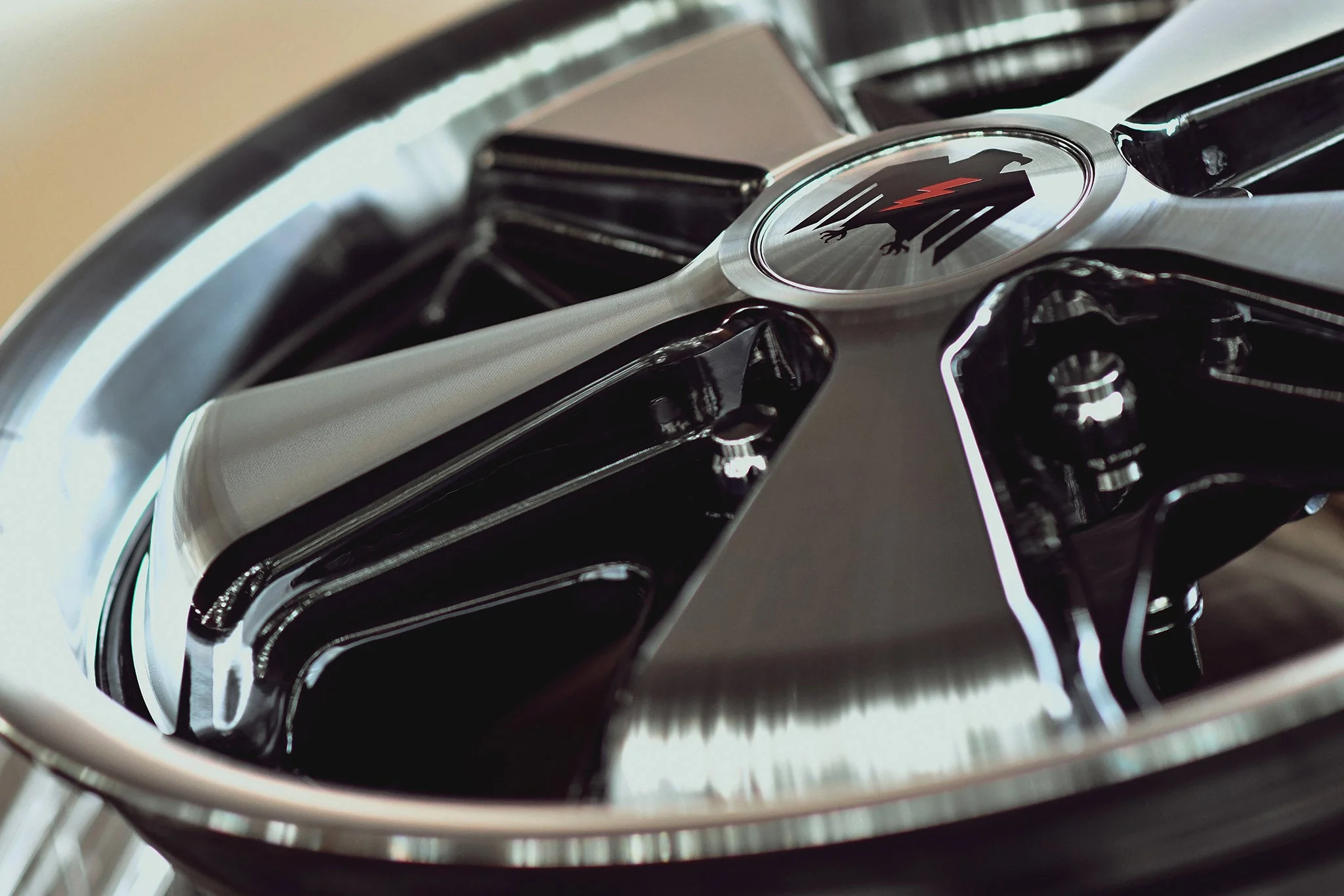 911 | Gloss Black/Machined Face & Lip - Image 4